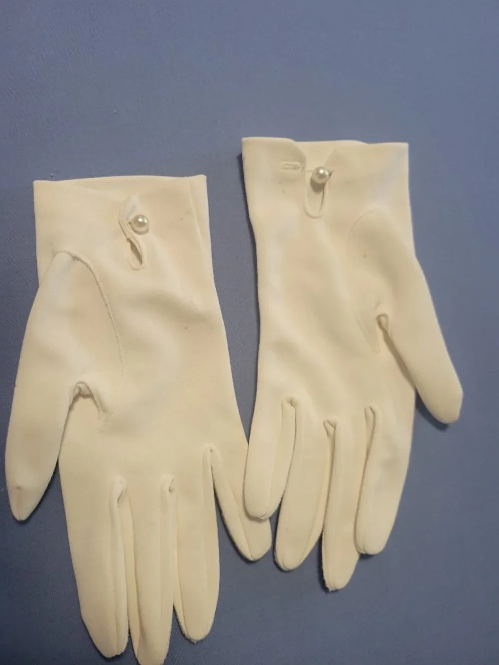 Vintage White Gloves with Stretch